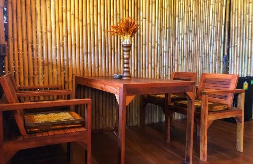 Lam Plai Mat House | บ้านสวนฟรุ๊ตการ์เด้นส์