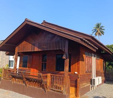 Chom Thong House | ม่วนใจ๋ปันสุข โฮมสเตย์แอนคาเฟ่ Muanjai punsuk homestay and cafe