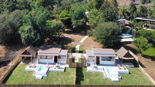Sangkhla Buri Villa | อาเลเล พูลวิลล่า ahlaylay pool villa