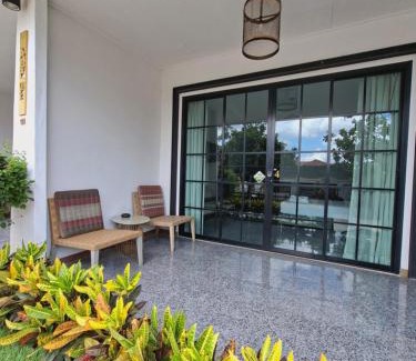 Kaeng Khlo Hotel | โรงแรมบ้านมะลิ ฮิลล์ เรสซิเด้นท์