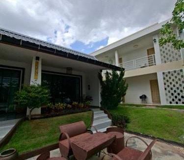 Kaeng Khlo Hotel | โรงแรมบ้านมะลิ ฮิลล์ เรสซิเด้นท์