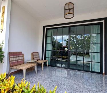 Kaeng Khlo Hotel | โรงแรมบ้านมะลิ ฮิลล์ เรสซิเด้นท์