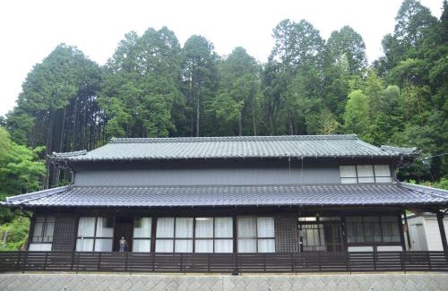 Ena House | なな光 一軒家貸切古民家 仲間と家族と周りを気にせず楽しめる