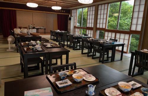 Uonuma Hotel | やまきや旅館