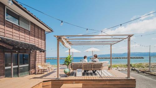 Sado Villa | インフィニティ露天風呂 蔵サウナ オーシャンビュー 一棟貸切 Sea Side 椿