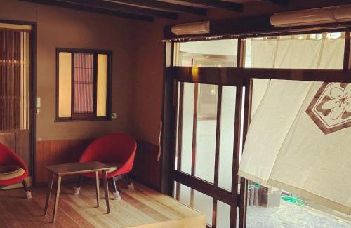 Sado House | ゲストハウス 華屋 (guest house HANAYA）