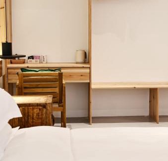 Changjiang County Hotel | 三宝院子