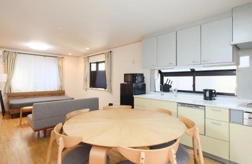 Setagaya Apartment | 世田谷Family House