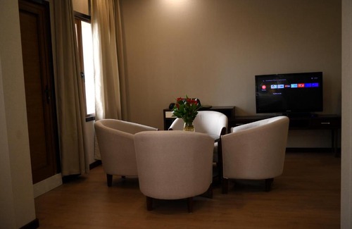 Bac Ninh Hotel | 东都明月酒店Dong Do Minh Nguyet