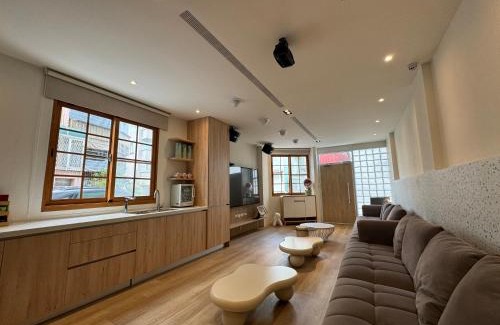 Anping House | 九號和和-日式滑梯-電動麻將-停車方便-半露天烤肉-8人包棟專案