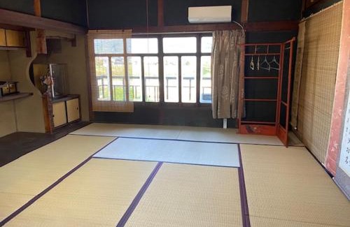 Fuchu Cho House | 古民家ゲストハウス穏
