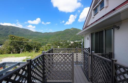 Gora House | 和光荘 Harmonious Light West