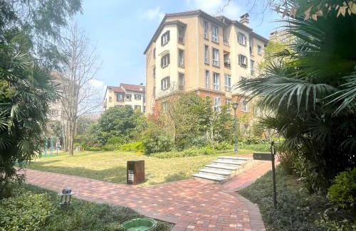 Chongqing Apartment | 哲帆民宿花园洋房江与城店