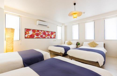 Naha City Centre House | 国際通り徒歩3分 無料駐車場2台 空港車で10分 トイレ2 最大8人 松尾style