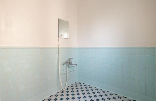 Asato House | 大家族旅行 広々独立した2フロア完全貸切最大15名 国際通り徒歩1分 2台駐車場無料 リラックスした雰囲気 Paradise inn 安里