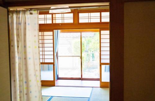 Uki House | 天満の宿不知火