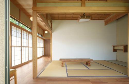 Gojome-machi Hotel | 市とコージ