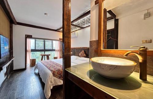 Wulingyuan House | 张家界畔山驿栈