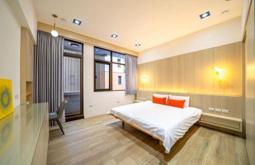 Tainan City Centre House | 慶東雙包棟招待所 兩棟可選擇包層包棟 可住4-70人 團體聚會首選