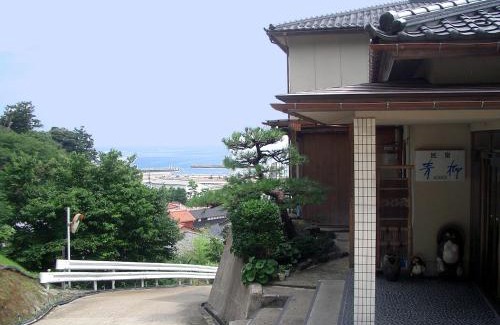 Himi Hotel | 旅館青柳 海越し立山連峰の雪山絶景で休もう