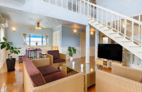 Kadena-cho House | 最大12名 沖縄アリーナ近く アメリカンビレッジまで車で10分 White Terrace