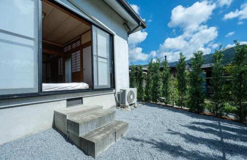 Asakura House | 桜たろう紅葉じろうの都-10月21日から10日間1周年セール!キッズエリア大好評!九州観光拠点 アウトレットコストコお買い物