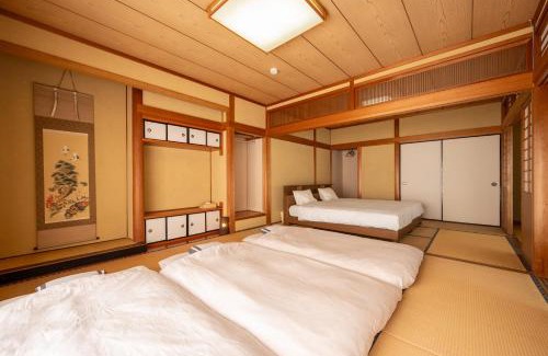Asakura House | 桜たろう紅葉じろうの都-10月21日から10日間1周年セール!キッズエリア大好評!九州観光拠点 アウトレットコストコお買い物