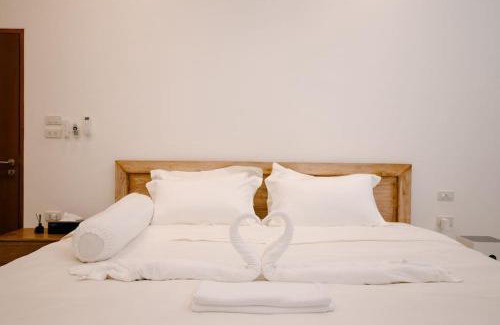 Ban Waen Villa | 清迈现代豪华泳池独栋别墅 可配埃尔法包车专属司机 （Chang king villa）