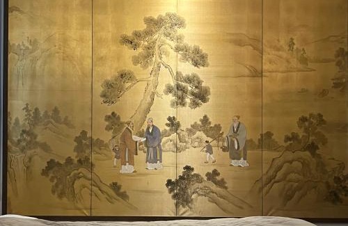 Dogo Hot Spring Apartment | 源泉かけ流しの一棟貸し温泉宿The Feet Dogo築70年日本文化的道後温泉徒歩6分大正ロマンの調度品テレビ無しで家族団らん