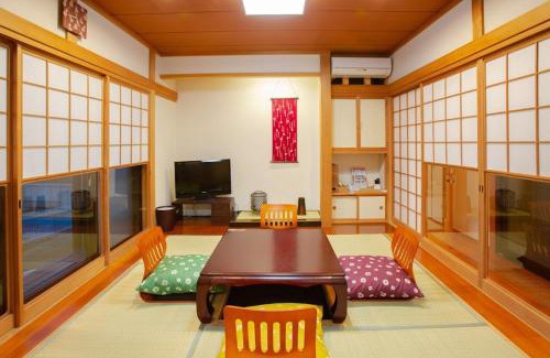 Usami House | 熱海の海が一望できる温泉付貸別荘 満月あじろ mitsukiajiro