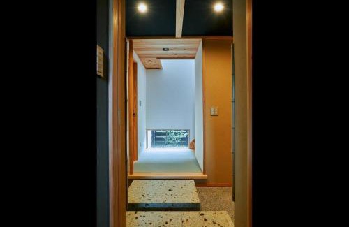 Atami House | 相模湾と熱海の街を一望できるサウナと半露天温泉の一軒家