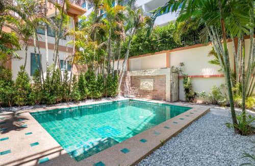 Jomtien Villa | 芭提雅市中心3卧泳池别墅，近海滩，网红悬崖餐厅,步行街