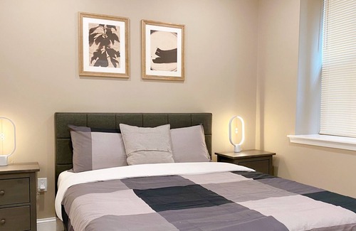 Logan Square Apartment | 賽美蓉 | Semillon 1 BR/1 BA at City Hall
