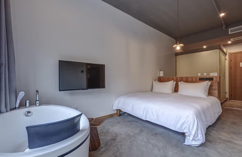 Moganshan House | 鸣林artistic guesthouse in Mopan Mountain Scenic Area, China鸣林艺术民宿高級别墅带泳池花园棋player room,中国莫干山风景区