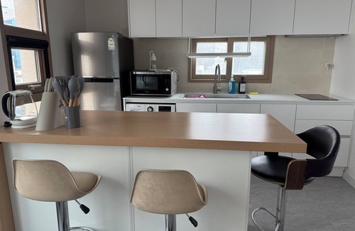 Seongsu Apartment | 육Seongsu Station Jungnangcheon Cherry Blossom Road Han River airport bus
