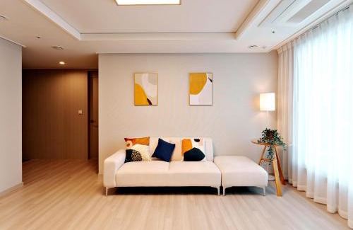Michuhol-gu Apartment | 인천 인하대역 풀옵션 2룸 공항과 송도 가까운 고층 뷰가 멋진집