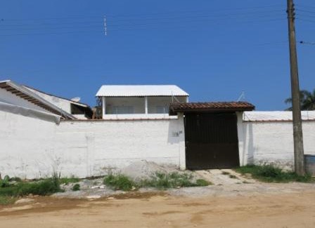 Maranduba Ski Chalet | 0006.04 - Maranduba - KitNet 1º Andar - 4 Pessoas - 3 Quadras Do Mar - Piscina Coletiva - WIFI