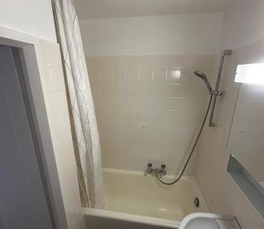 Saint-Gervais Temple Apartment | 01 Convenient Central Studio - Station Station