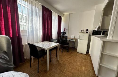 Saint-Gervais Temple Apartment | 01 Convenient Central Studio - Station Station