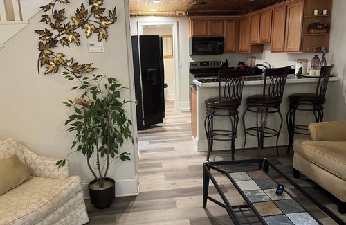 Lorain Apartment | #01 Discover an exciting adventure in historic downtown Lorain.