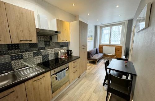 Cret de Roc Apartment | 010 CHIC & COSY F1 29m2 HYPERCENTRE WIFI SMART TV NETFLIX