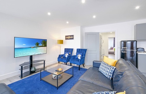 Yiewsley Apartment | 02 - Luxury 2 Bed Apt. Free Parking, West Drayton