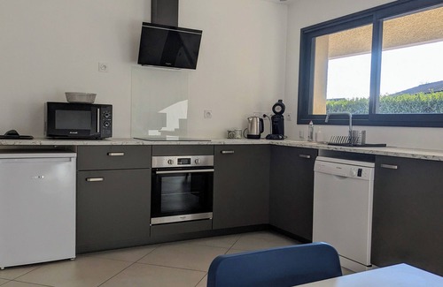 Villieu-Loyes-Mollon House | #03 Gîtes combinés modernes et confortables