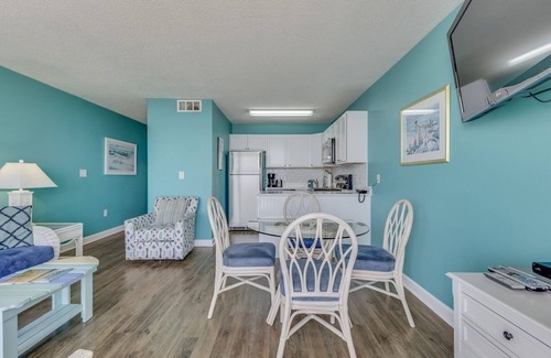 Wilmington Beach Condo | 0308 Serenity By The Sea