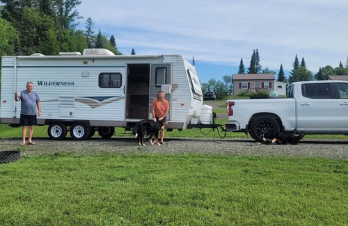 Stewartstown RV Rental | 06) The RV Campsite 2