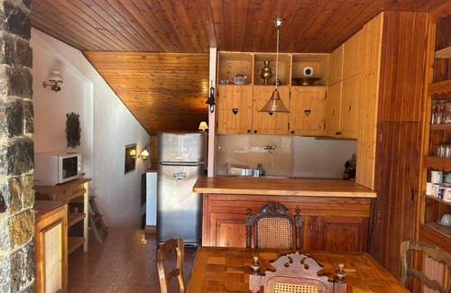 Peone Apartment | 06CN: 8-10 person apartment with terrace
