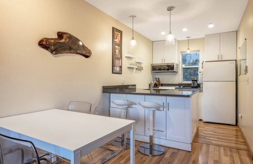 Hood River Condo | 08 Lodge, Downtown, AC, Ground Floor, Hood River!