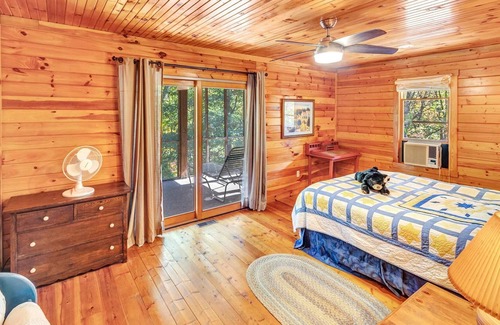 Cabins Cabin | 09) The Hideaway Cabin