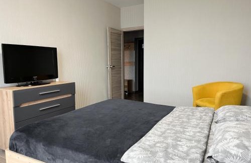 Lesniki Apartment | 093 квартира ЖК Щасливий, укриття в комплексі