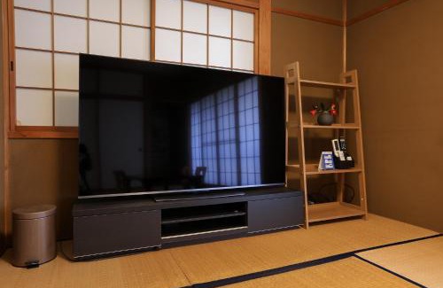 Fukui Apartment | 1日1組限定の貸切の民泊です全館禁煙です屋外喫煙所無し間取りは2LDkです毎年12月8日から2月28日の駐車場は使用不可能です